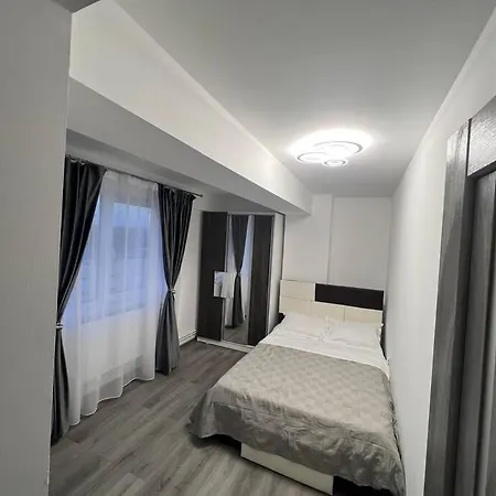 Lovely Flat With Bathtub 5 Mins From Center Craiova Exterior foto
